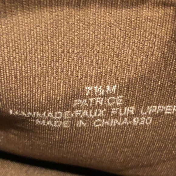 Taupe Faux Fur Boot. Great condition. 7 1/2 M - Picture 3 of 3